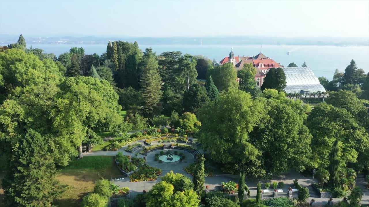 Mainau Impressions  (2020) - On the final day of the Online Science Days Countess Bettina Bernadotte welcomes you on Mainau Island where the Lindau Nobel Laureate Meetings traditionally end with a panel discussion and a science picnic.