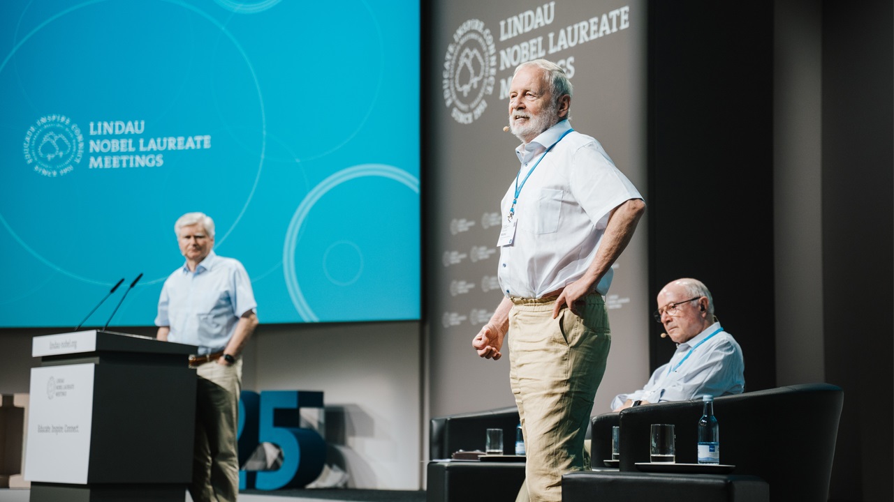 Johann Deisenhofer, Hartmut Michel; Moderator: Wolfgang Lubitz (2025) - News from Structural Biology