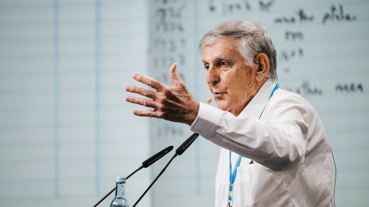 Dan Shechtman; Moderator: Rainer Blatt (2025) - Quasi-Periodic Materials – A Paradigm Shift in Crystallography
