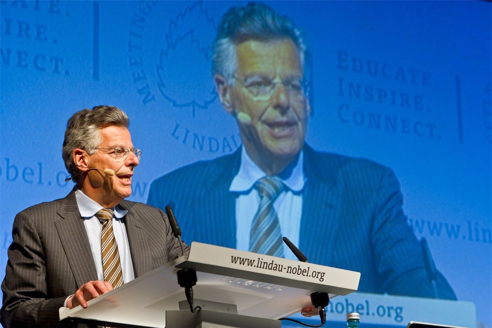 Laureate Myron Scholes on "Quantitative Finance and the Intermediation Process"