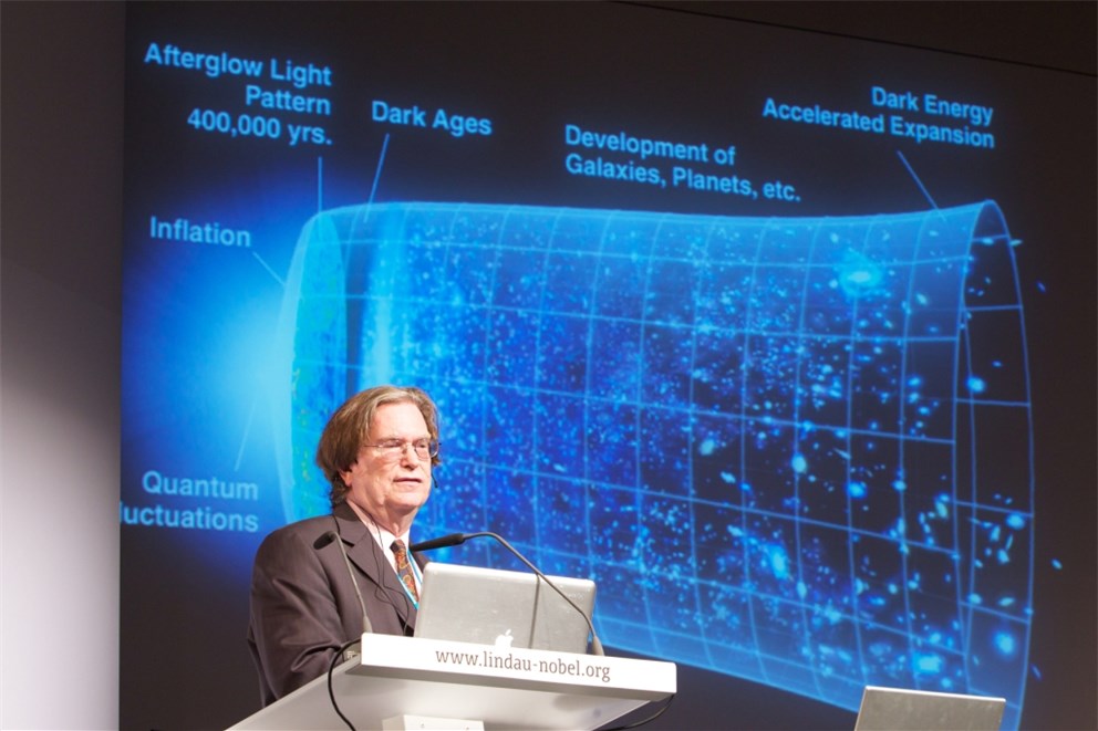 Nobel Laureate George Smoot Lecturing on Cosmology in Lindau (2010)