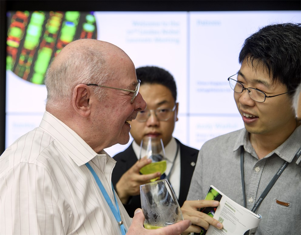 Johann Deisenhofer and Young Scientists