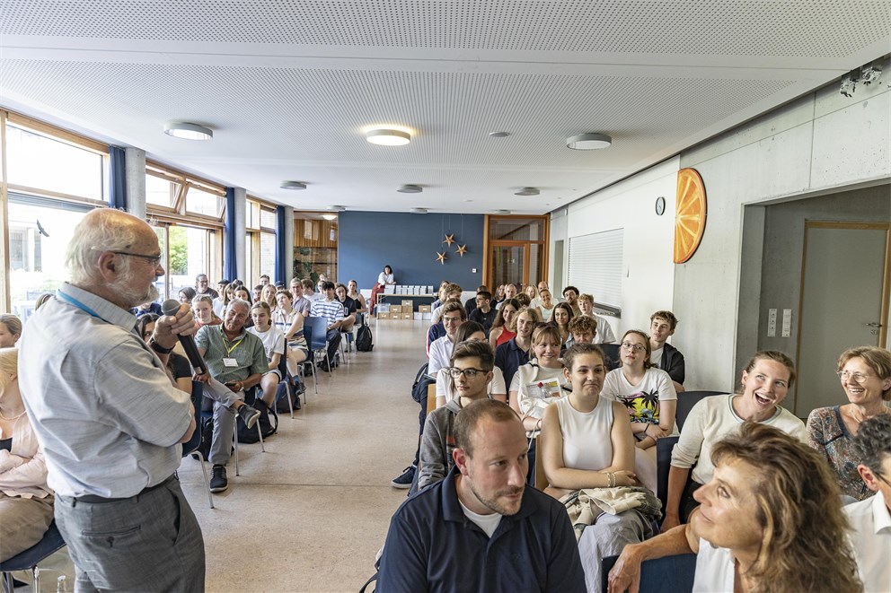 Nobel Laureates @ School during #LINO23 with Erwin Neher