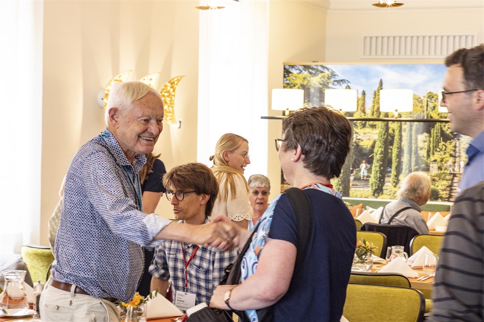 Joachim Frank having lunch with Teaching Spirit guests