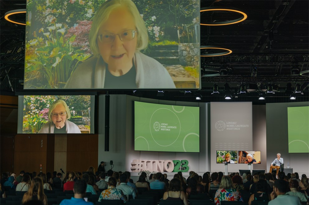 Agora Talk with Elizabeth Blackburn and Leland Hartwell