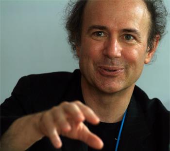 Frank Wilczek - Laureate Frank Wilczek (Physics 2004) during a discussion session
