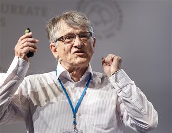 Klaus von Klitzing - Klaus von Klitzing holding his lecture 'A New Kilogram in 2018: The Biggest Revolution in Metrology Since the French Revolution'. 